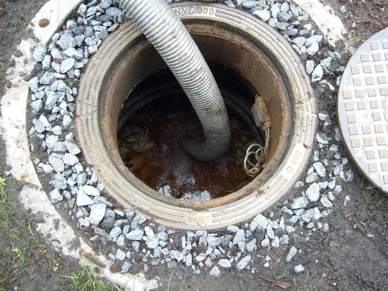 Откачка дренажных и канализационных колодцев в Раменском